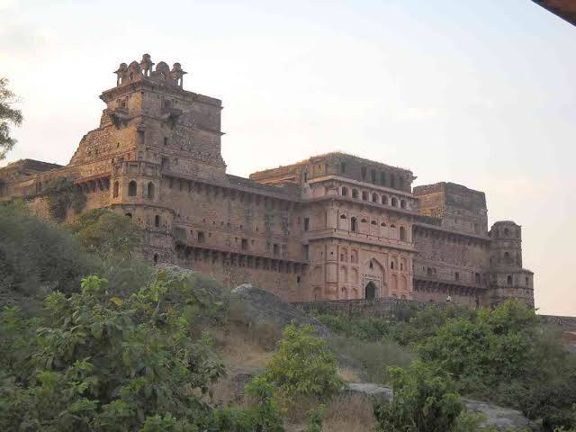 इतिहास को खुद में समेटे हुए मध्य प्रदेश के 17 किले 5 garh kundar fort