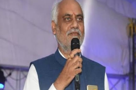 MP: एवीबीपी से जुड़े रहे आरजीपीवी के कुलपति को सरकार ने किया निलंबित MP एवीबीपी से जुड़े रहे आरजीपीवी के कुलपति को सरकार