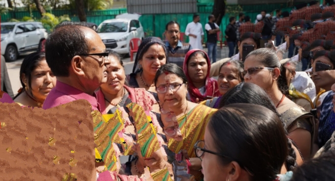 MP: हजारों आशा कार्यकर्ताओं का वेतन अटका, मदद मांगने शिवराज के घर पहुंची… MP हजारों आशा कार्यकर्ताओं का वेतन अटका मदद मांगने शिवराज