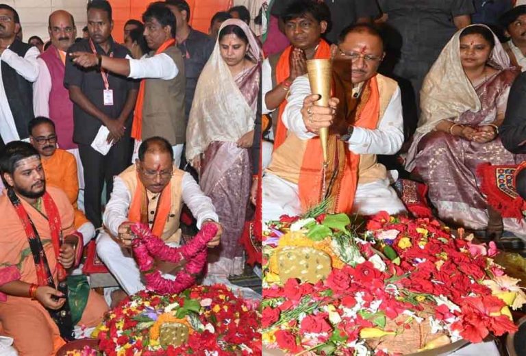 छत्तीसगढ़-महासमुन्द में मुख्यमंत्री साय ने किया रूद्रामहाभिषेक