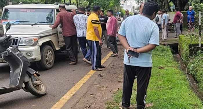 भंगाराम चौक के पास नाली में मिला अज्ञात युवक का शव