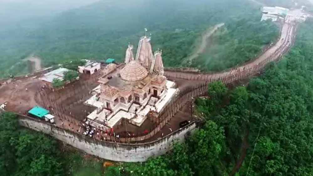 नागपंचमी पर नागेश्वर महादेव मंदिर में उमड़ी श्रद्धालुओं भीड़, कर रहे पूजा अर्चना, 4 क्विंटल प्रसादी का वितरण 1 8A 93