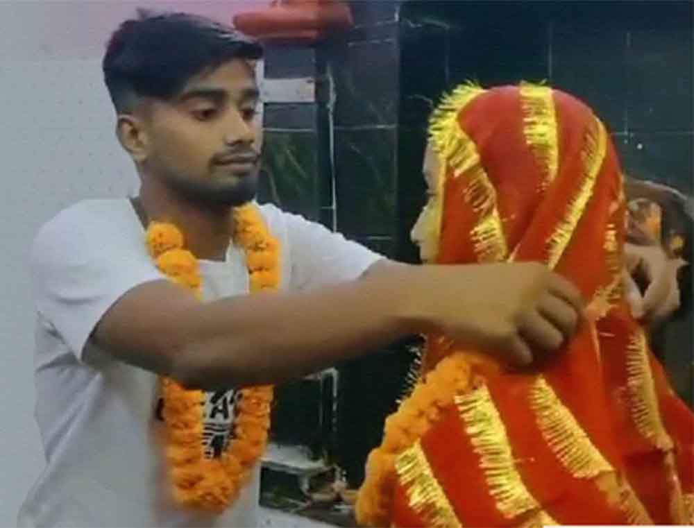 बिहार-जमुई में प्रेम विवाह कर माता-पिता को दी नुकसान न पहुंचाने की धमकी Bihar 01 2 2