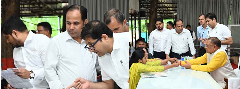 छत्तीसगढ़-मुख्यमंत्री ने जन दर्शन में बहनों से राखी बंधवाकर रक्षाबंधन पर उपहार का किया वादा 1 Chhattisgarh 10 3 4