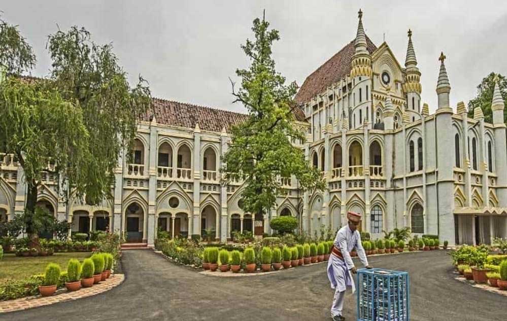 High Court mp 200 4 2