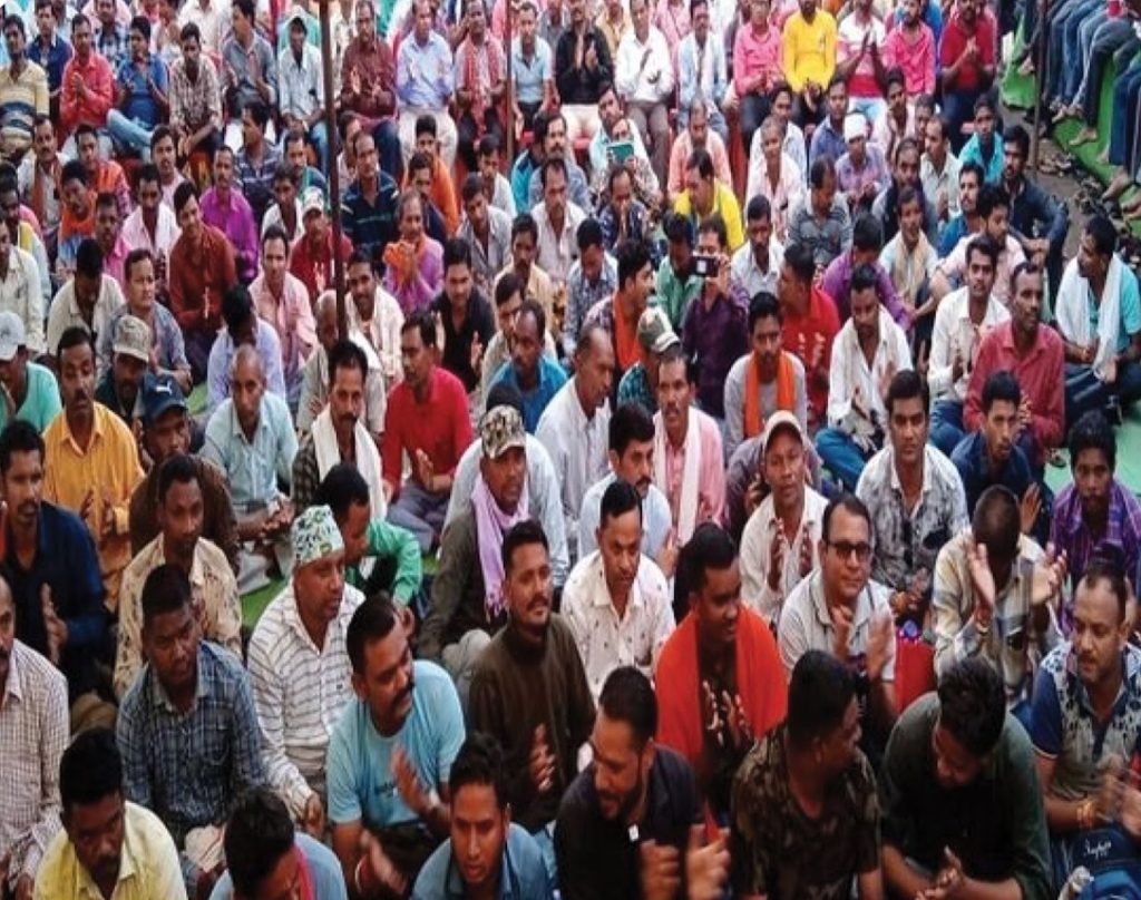 MP आईएएस अफसरों को पुरानी पेंशन मंजूर 5 लाख कर्मचारी