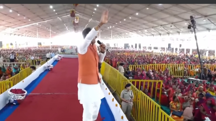 MP: कर्ज पर कर्ज ले रही शिवराज सरकार, खजाना खाली, घोषणाओं का सिलसिला जारी… MP कर्ज पर कर्ज ले रही शिवराज सरकार खजाना खाली