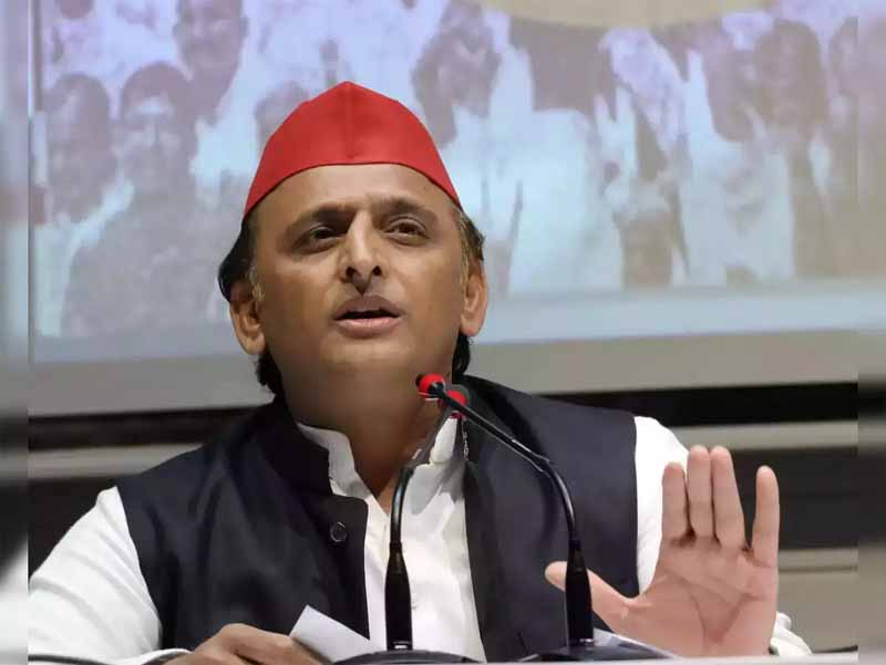 अखिलेश ने दूर किए गिले-शिकवे, मिल्कीपुर सीट पर इन्हें मिलकर लड़ाएंगे सपा के सभी दावेदार