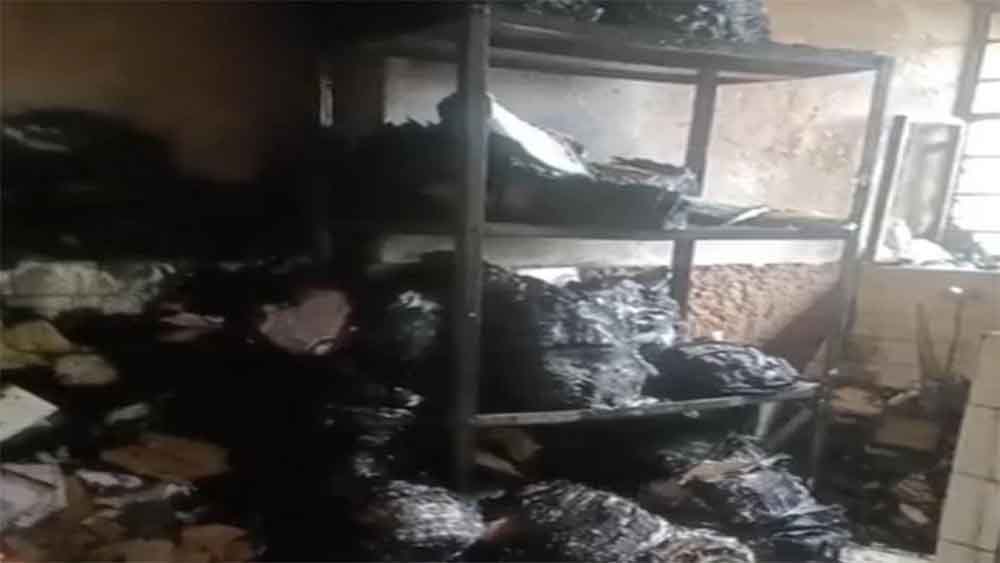 राजस्थान-झुंझुनू के जिला परिवहन कार्यालय में आग से हजारों फाइलें जलीं राजस्थान-झुंझुनू के जिला परिवहन कार्यालय में आग से हजारों फाइलें जलीं