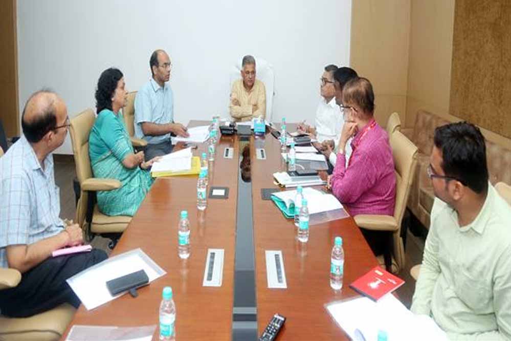 मंत्री परमार ने महाविद्यालयीन गतिविधियों, कार्यों एवं आगामी कार्ययोजना की विस्तृत समीक्षा की 1 12A 2 1