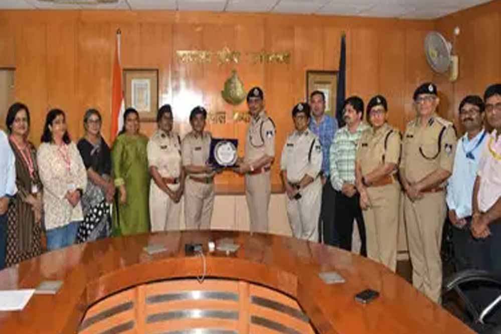 महिला सुरक्षा शाखा द्वारा महिलाओं के विरूद्ध होने वाले अपराधों की रोकथाम, व्यापक जागरूकता तथा पीड़िता के पुनर्वास के लिए किया गया नवाचार 1 12A 3 1