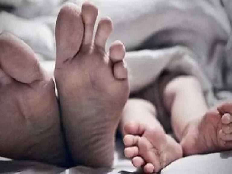 बिहार-बेगूसराय में प्रसव के दौरान लापरवाही से मां और नवजात की मौत