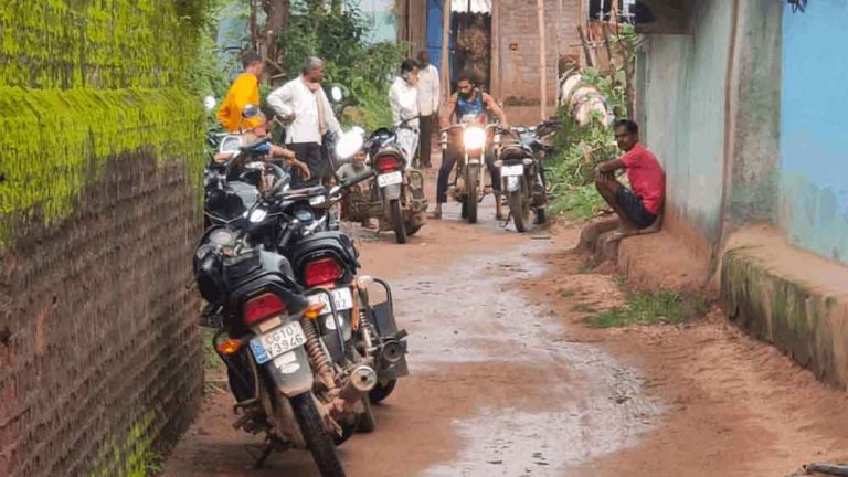 छत्तीसगढ़-पेण्ड्रा में बहन के घर में अकेले में भाई ने लगाई फांसी