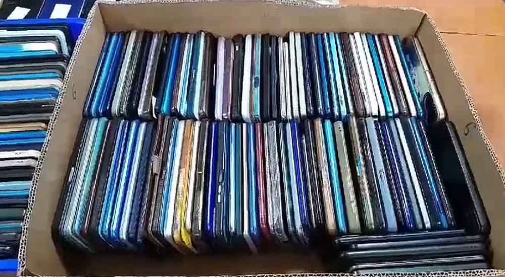 राजस्थान-अलवर में छिनैती के 35 लाख रुपये के 112 मोबाइल बरामद कर लोगों को वापस लौटाए 1 Rajasthan 10 2 3