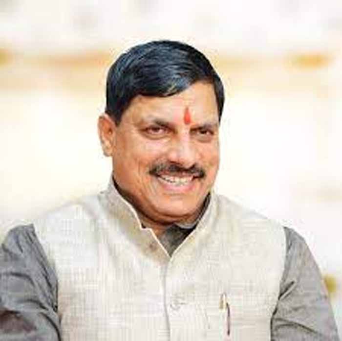 मुख्यमंत्री डॉ. यादव ने श्री कमल चावला को दी बधाई 1 mohan 13