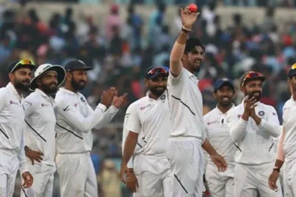 मैच में गेंद पर थूक लगाया तो होगा ये एक्शन, BCCI ने बदले ये नियम 1 11A 110