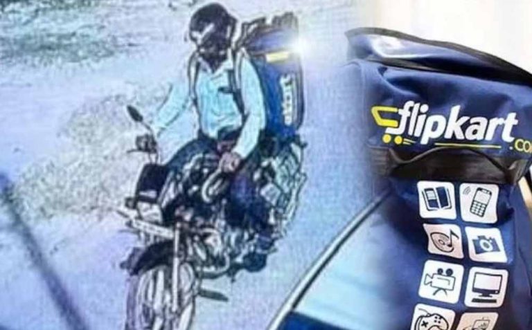 कैश ऑन डिलीवरी सर्विस से डेढ़ लाख का दो मोबाइल फोन मंगवाकर पैसा देने के बदले डिलीवरी ब्वॉय की हत्या