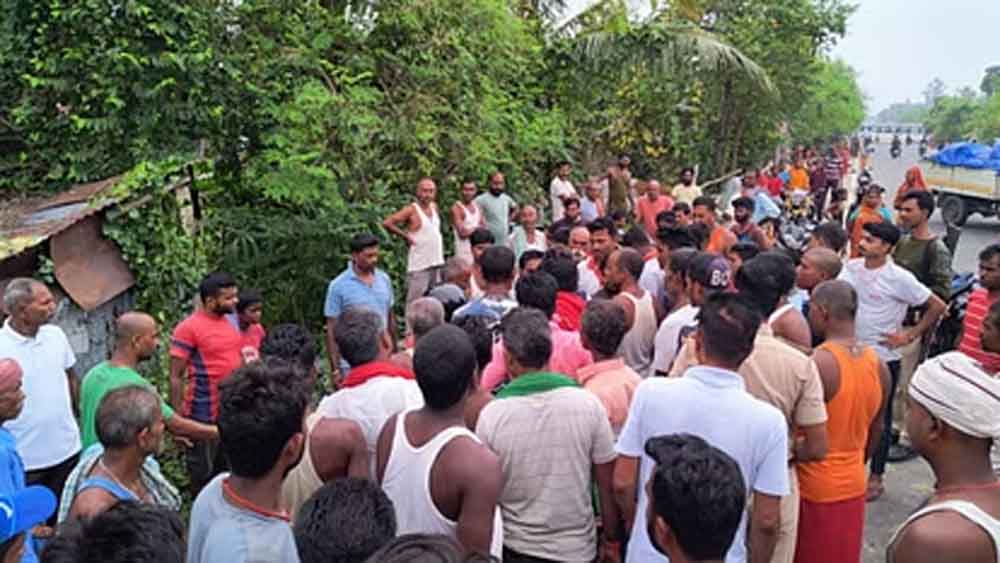 बिहार-सुपौल में बाढ़ में बह कर आए जंगली भैंसे ने ली दो लोगों की जान 1 Bihar 02 2 1