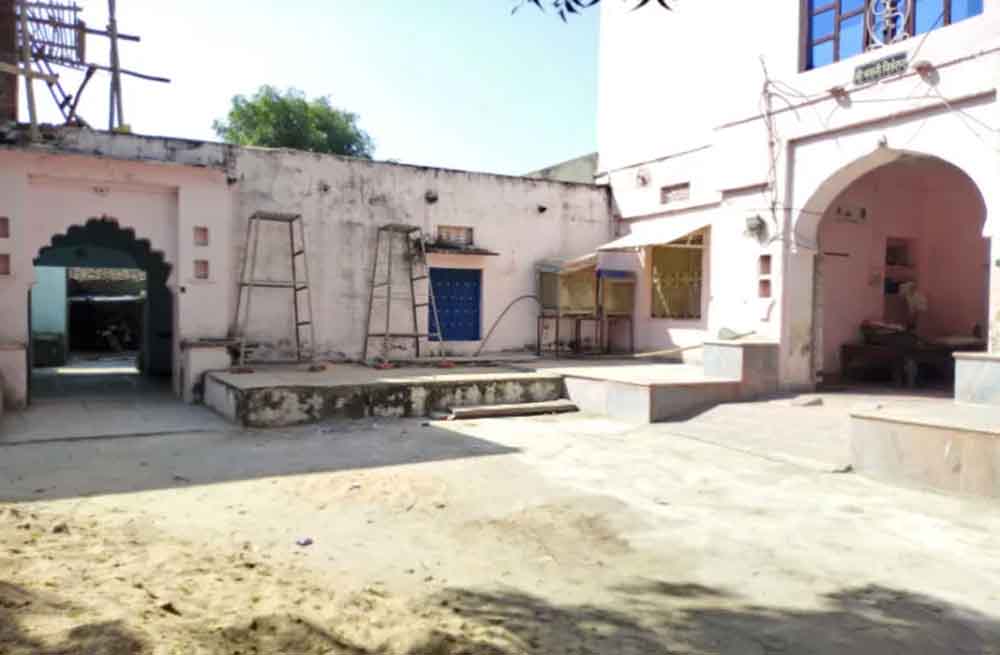 राजस्थान-भीलवाड़ा के खेड़ा गांव के घरों में 300 सालों से दरवाजे नहीं 1 Rajasthan 06 2 12