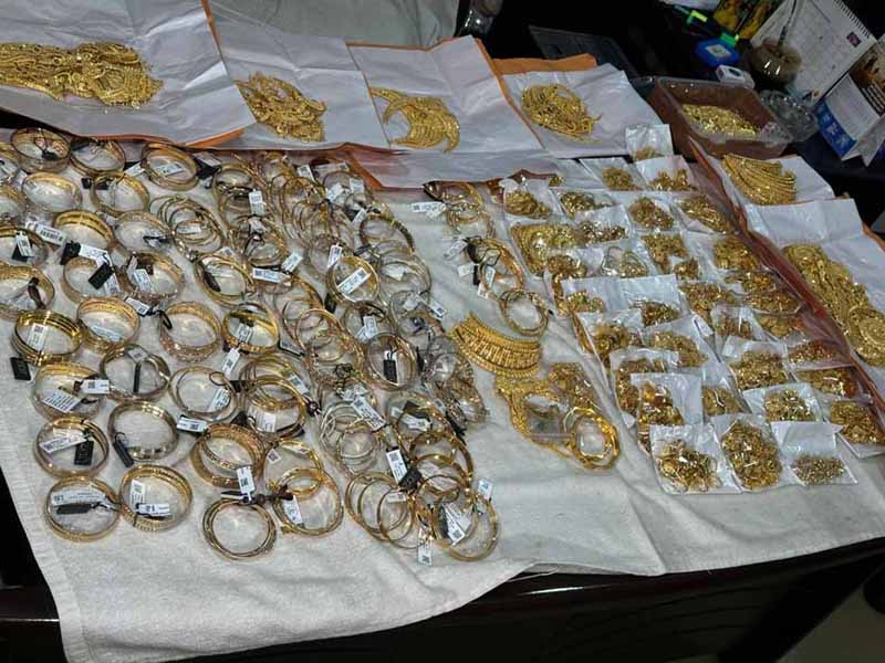 पुलिस को मिली बड़ी सफलता, 10 करोड़ के सोने के साथ पकड़ाए तीन आरोपी 1 gold1 1