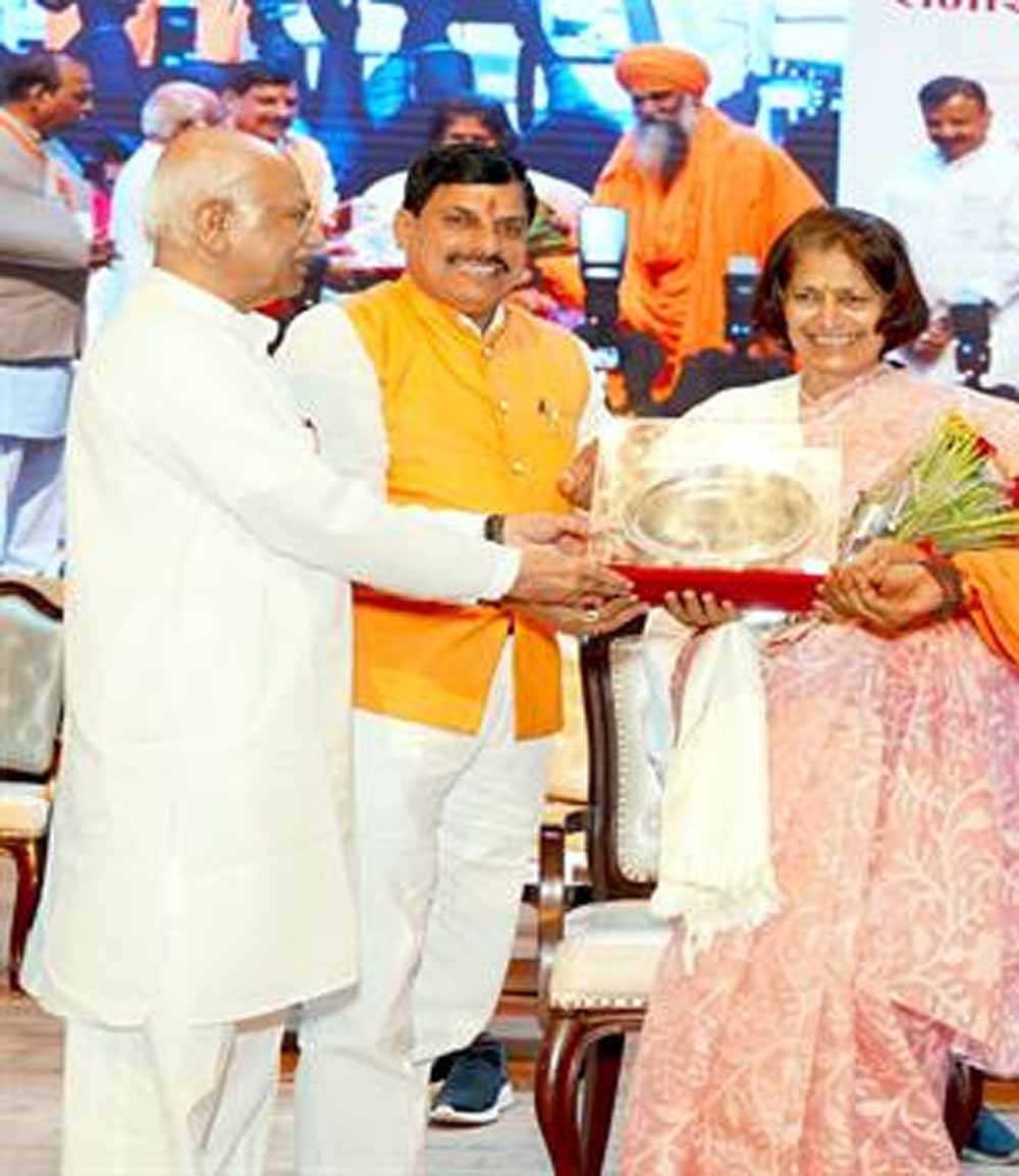 राष्ट्र के हित में शिक्षा, शिक्षा के हित में शिक्षक और शिक्षक के हित में समाज के मार्ग पर चलने से ही शिक्षा व्यवस्था होगी बेहतर: मुख्यमंत्री 1 sik1