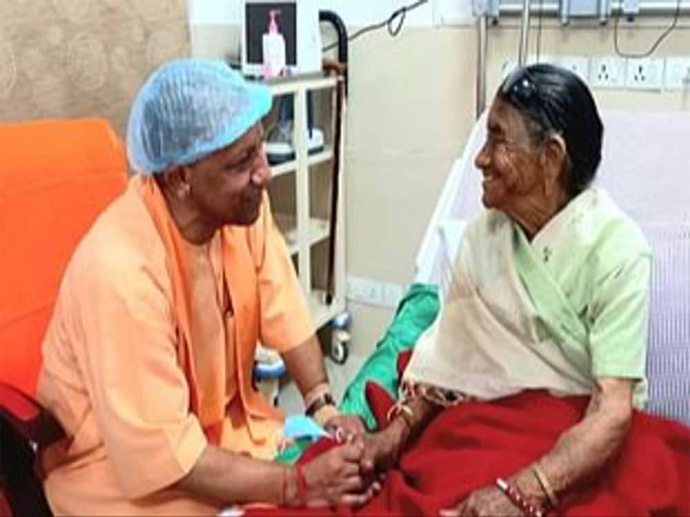 सीएम की मां की तबीयत बिगड़ी, जॉली ग्रांट अस्पताल में भर्ती, देहरादून के लिए हुए रवाना, योगी 1 yogi1 7