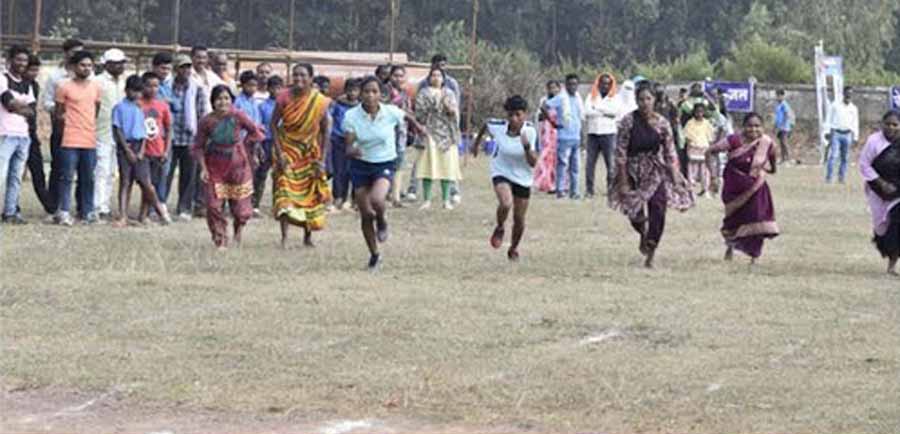 युवाओं को मुख्यधारा से जोडने बस्तर ओलंपिक का आयोजन 1 20 9