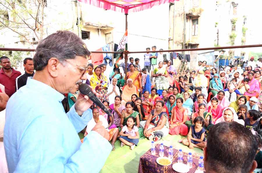 चुनाव प्रचार के अंतिम दिन कांग्रेस ने किया सघन जनसंपर्क, रोड शो की नहीं मिली अनुमति 1 33 1