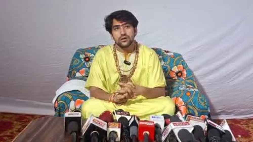 छत्तीसगढ़-कांकेर में आचार्य धीरेन्द्र शास्त्री बोले-'नक्सलवाद से ज्यादा खतरनाक धर्मांतरण, हिन्दुओं को कर रहे एकजुट' 1 Chhattisgarh 02 2 5