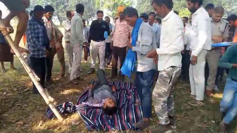 छत्तीसगढ़-कवर्धा में पेड़ पर लटकी मिली युवक की लाश 1 Chhattisgarh 12 2 3