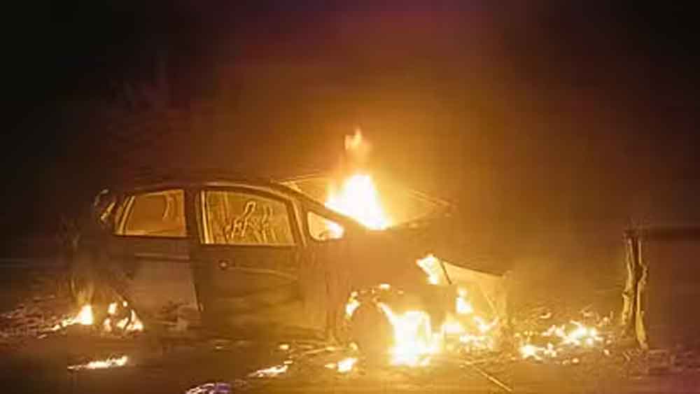 राजस्थान-जालोर में कार के पुलिया से टकराकर आग लगने से चालक की मौत 1 Rajasthan 02 2
