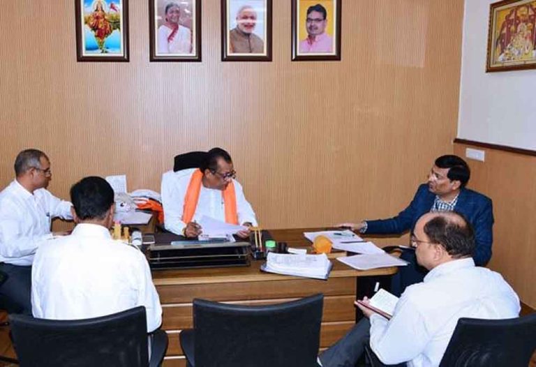 राजस्थान-जयपुर में पशुपालन मंत्री ने दिए मोबाइल वेटरिनरी यूनिट के विशेष प्रचार प्रसार के दिए निर्देश