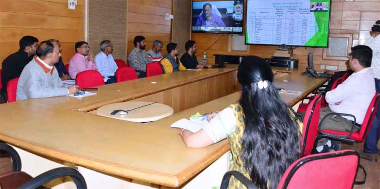राजस्थान-जयपुर में मुख्य निर्वाचन अधिकारी ने मतदाता सूचियों में नाम जोड़ने और संशोधन में तेजी लाने के निर्देश निर्देश
