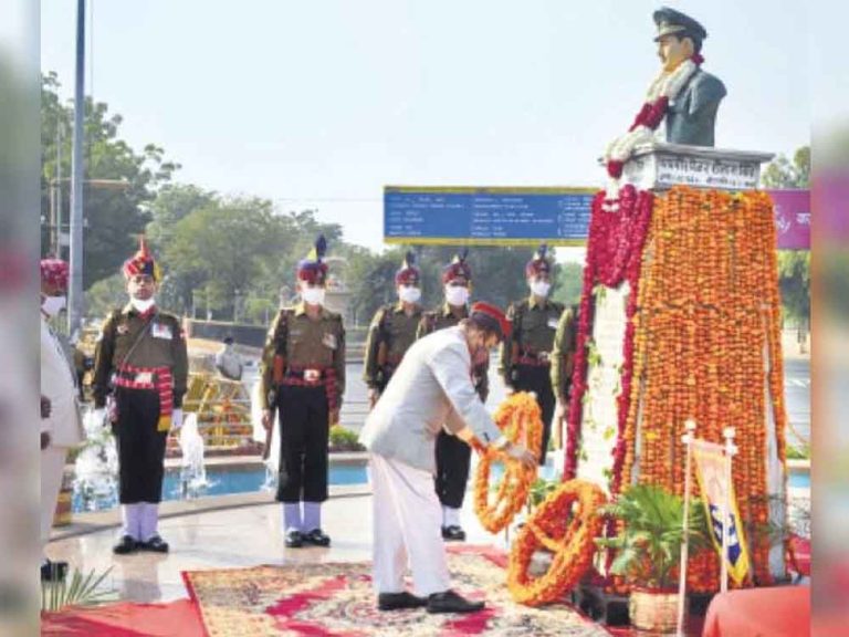 राजस्थान-जोधपुर में परमवीर चक्र विजेता मेजर शैतान सिंह को नमन