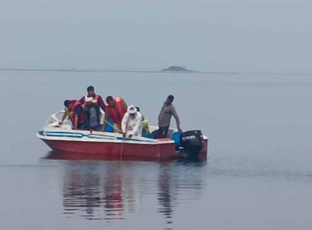 राजस्थान-केकड़ी की बनास नदी में युवक ने अचानक से लगाई छलांग 1 Rajasthan 09 2 9