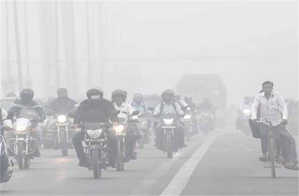 दिल्ली और एनसीआर में वायु प्रदूषण की स्थिति बेहद खराब, AQI 400 के पार 1 aiq 1