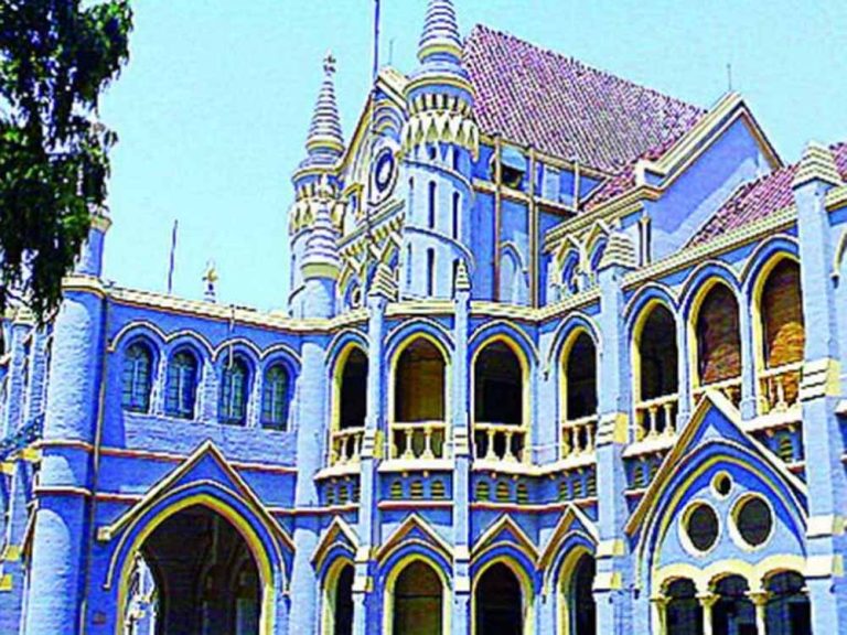 हाई कोर्ट के मुख्य न्यायाधीश सुरेश कुमार कैत के आदेश पर 12 जजों के स्थानांतरण के आदेश जारी