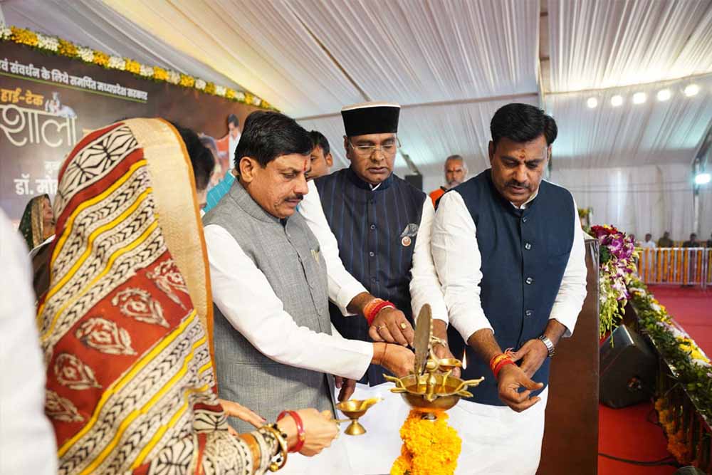 घर-घर बछिया उपलब्ध कराकर दुग्ध उत्पादन को बढ़ाया जाएगा: मुख्यमंत्री डॉ. यादव 1 mohan1 12