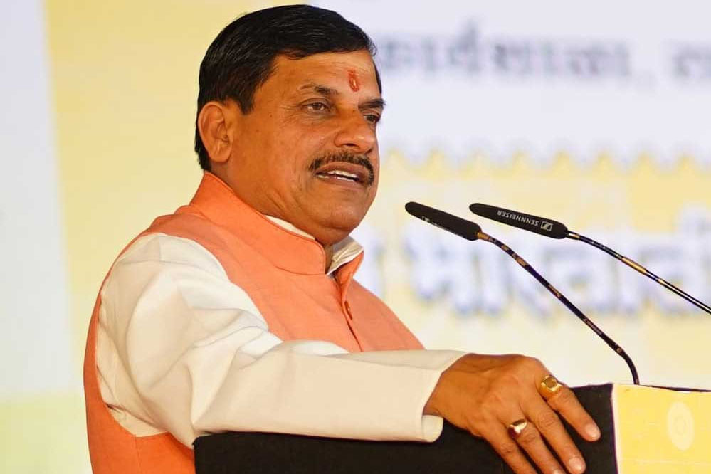 मुख्यमंत्री डॉ. यादव निवेश और औद्योगिक सहयोग के लिए उद्योगपतियों से चर्चा विभिन्न कार्यक्रमों में होंगे शामिल 1 mohan 23A 2 2