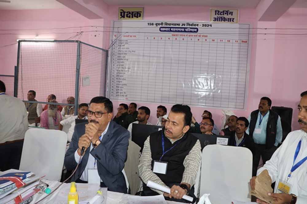 बुधनी विधानसभा उपचुनाव की भाजपा प्रत्याशी रमाकांत भार्गव ने 11 हजार से अधिक मतों जीता 1 shihore1