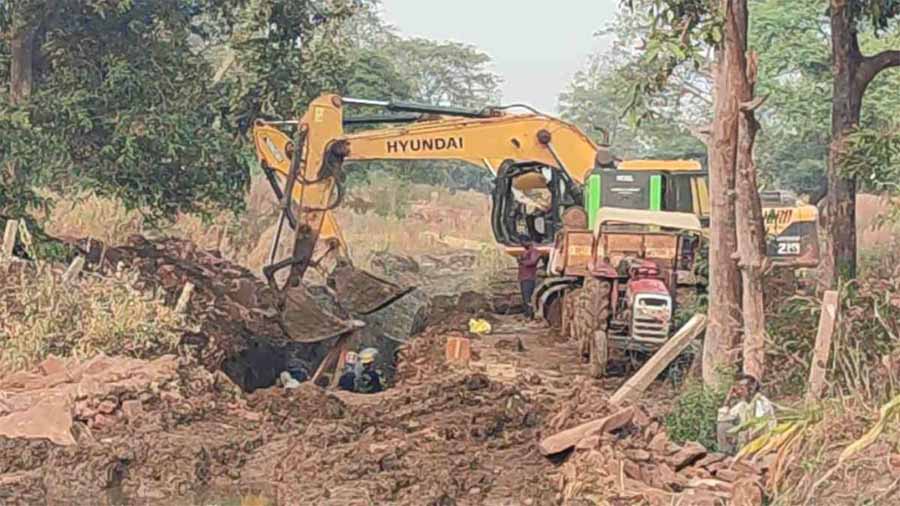 किसानों के लिए परेशानी का सबब बन गई, गेल इंडिया कंपनी पाइपलाइन 1 2 119