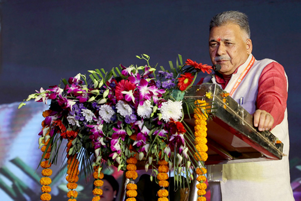 वन मेले से लघु वनोपजों के संग्रहण एवं विक्रय के नये अवसर मिलते हैं, जो विक्रय श्रृंखला के निर्माण में सहायक होते हैं : मंत्री सारंग 1 24A 8