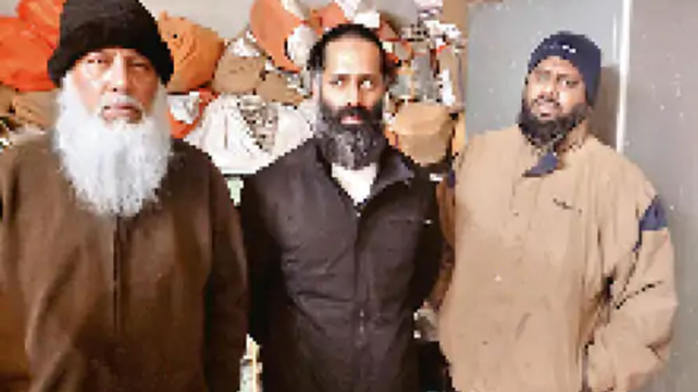 इज्तिमा से लौट रहे 3 लोगों की कार से मिला 60 किलो मांस, काले हिरण के शिकार की आशंका 1 4A 43