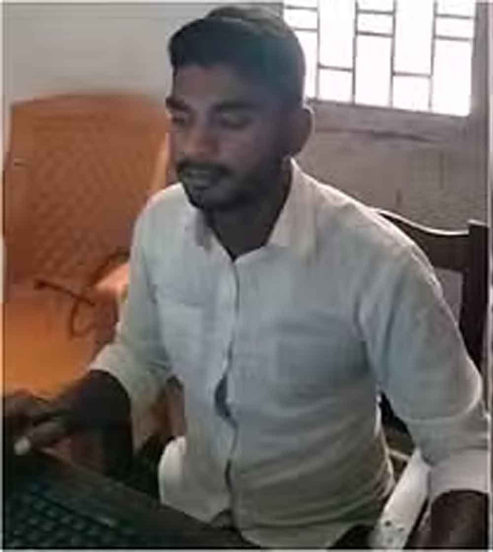 बिहार-मोतिहारी में आधार कार्ड बनाने की अवैध वसूली 1 Bihar 03 2 1