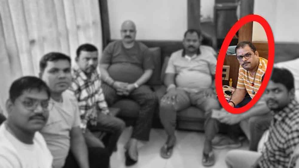 छत्तीसगढ़-गरियाबंद पुलिस ने ट्रेड एक्सपो ट्रेडिंग एप के मास्टर माइंड अरुण द्विवेदी को एमपी से पकड़ा 1 Cg 07 2 6