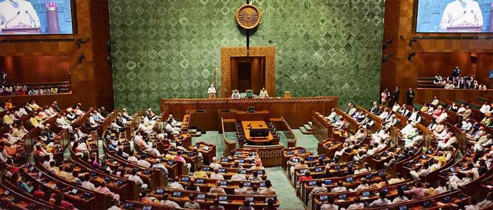 संसद के शीतकालीन सत्र के पांचवें दिन दोनों सदन कल तक स्थगित 1 Desh 01 2 2