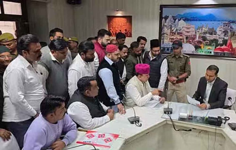 राजस्थान-अजमेर दरगाह के उर्स में पुख्ता व्यवस्था का कलेक्टर को कांग्रेसियों ने दिया ज्ञापन