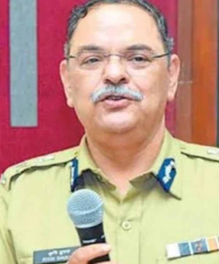 डायरेक्टर स्पोर्ट्स के पद से सेवानिवृत्त हुए आईपीएस अधिकारी शैलेंद्र श्रीवास्तव को भी ज्योतिष खूब पसंद