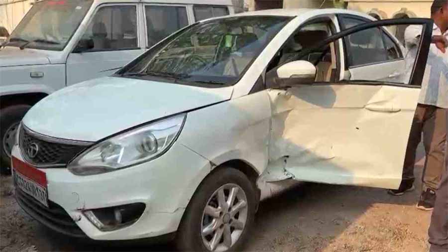 कलेक्ट्रेट के सामने हुआ हादसा, तेज रफ्तार पुलिस स्कॉर्पियो की टक्कर से डिप्टी कलेक्टर घायल 1 1 917