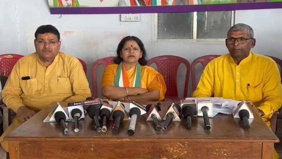 कोरबा नगर निगम में भाजपा प्रत्याशी नरेंद्र देवांगन निर्विरोध निर्वाचित, कांग्रेस ने लगाया सत्ता और धन बल के दुरुपयोग का आरोप 1 1 975